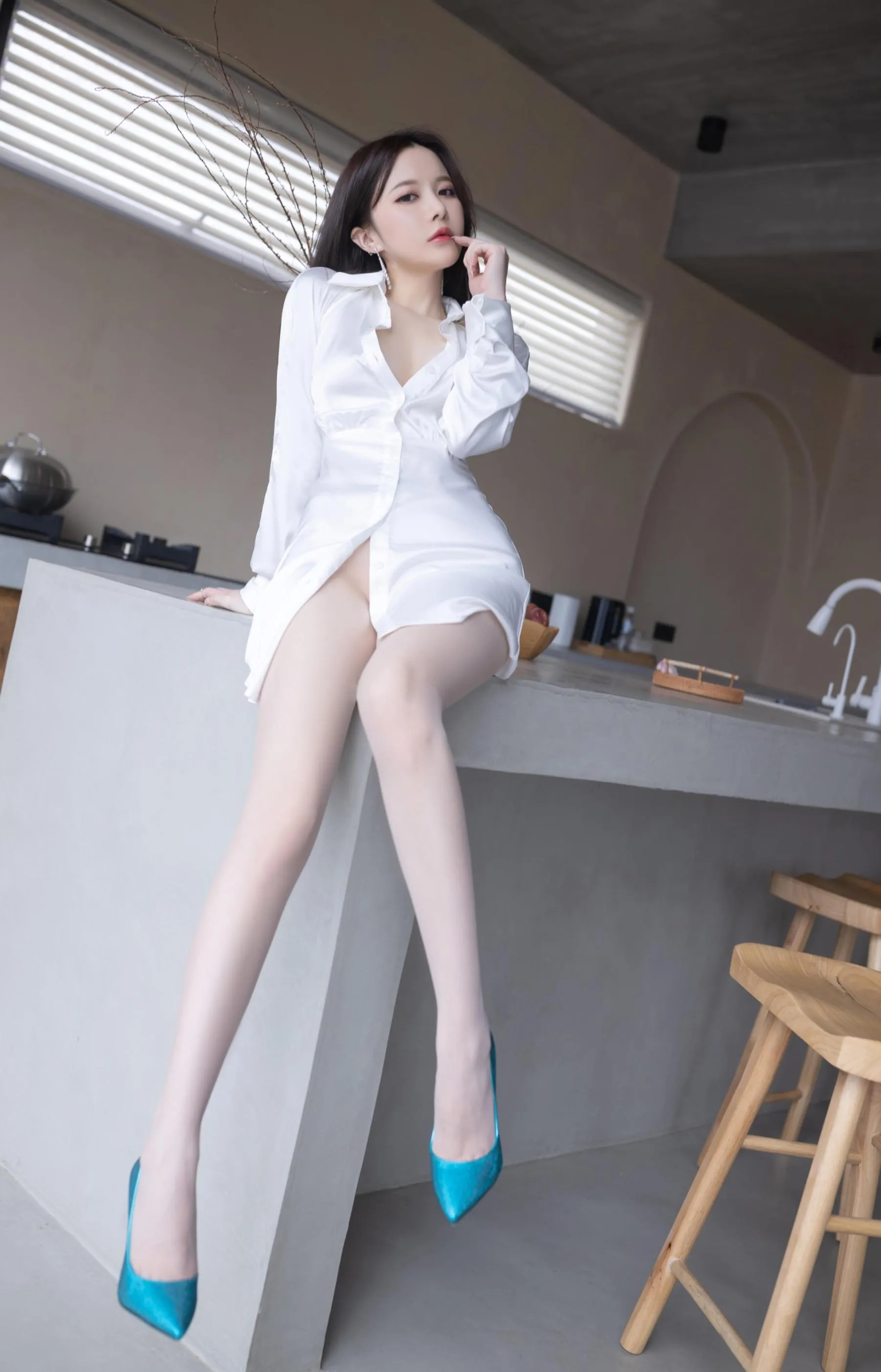 NO.0013 秀人名模鱼子酱Fish内部私购未上架《禁的十三天》写真 [76P]插图